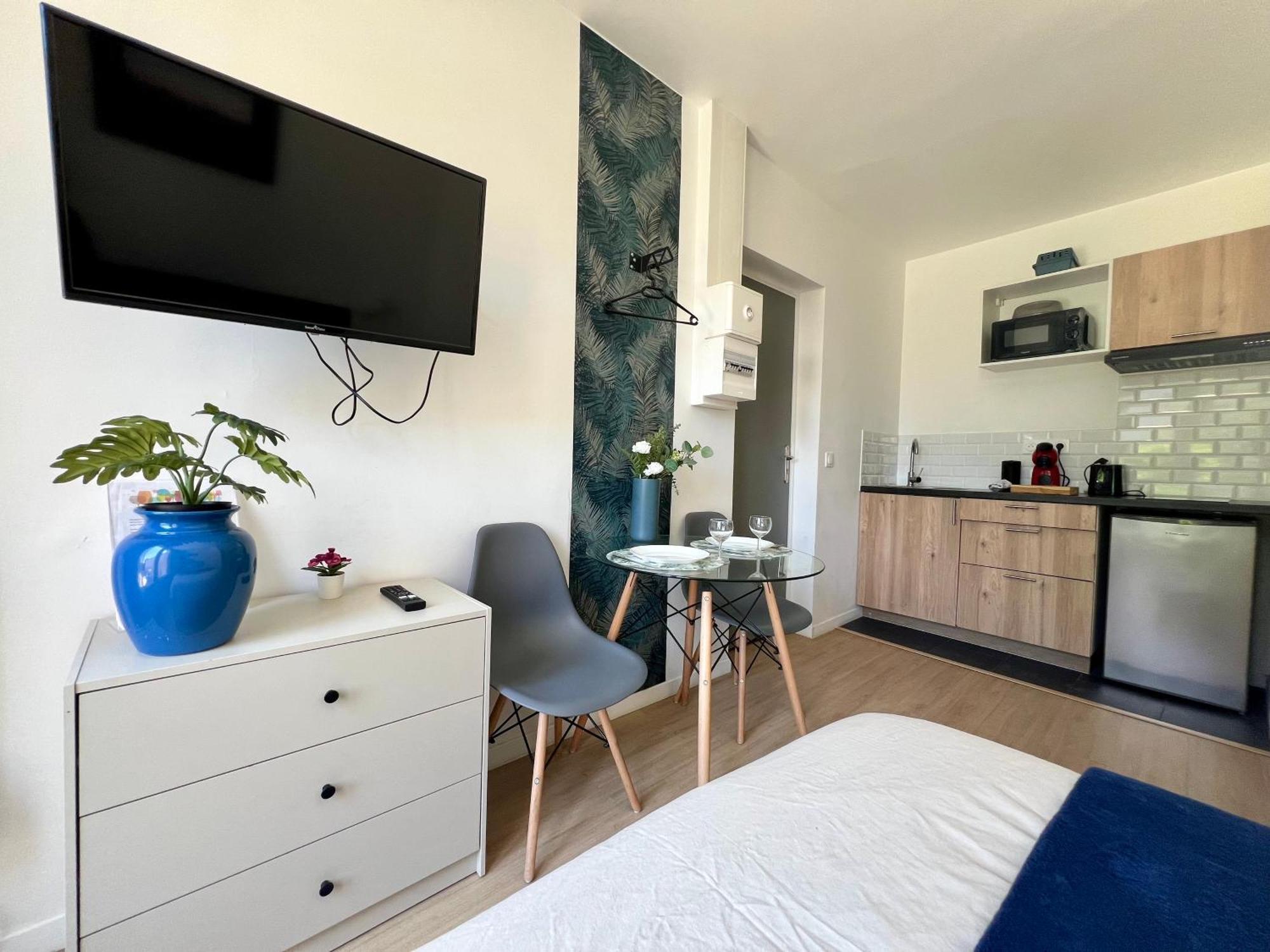 Studios Cozy 2A4 Pers Avec Jardin I Proche Futuroscope Шательро Экстерьер фото